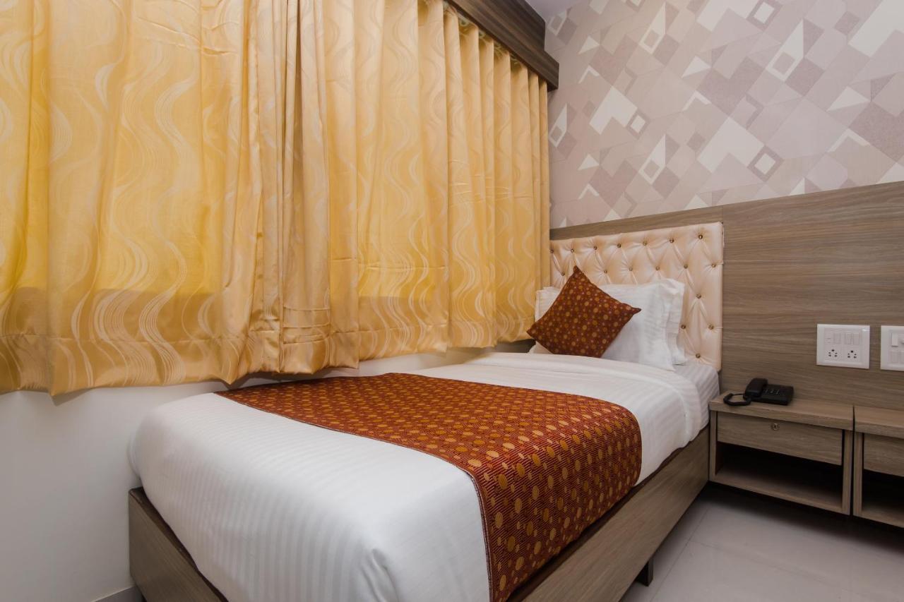 Hotel Oyo 14056 Golden Arch Bombay Exterior foto