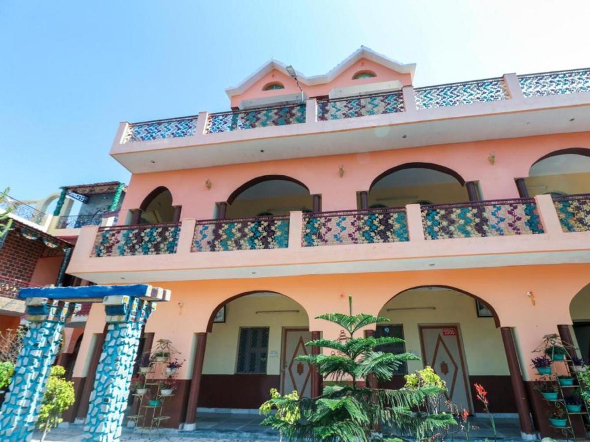 Hotel Oyo 14056 Golden Arch Bombay Exterior foto